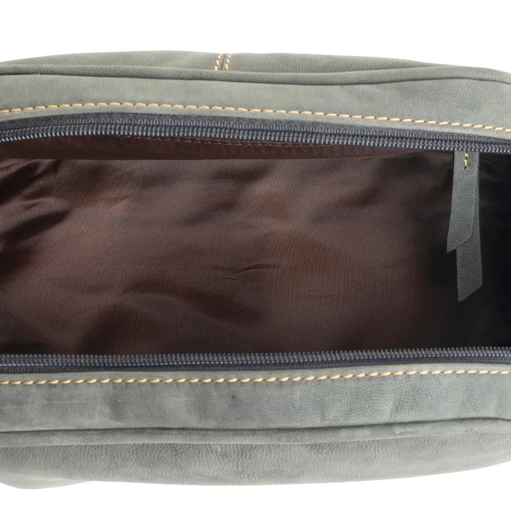 Eagle's Talon Toiletries Bag in Cloud Gray