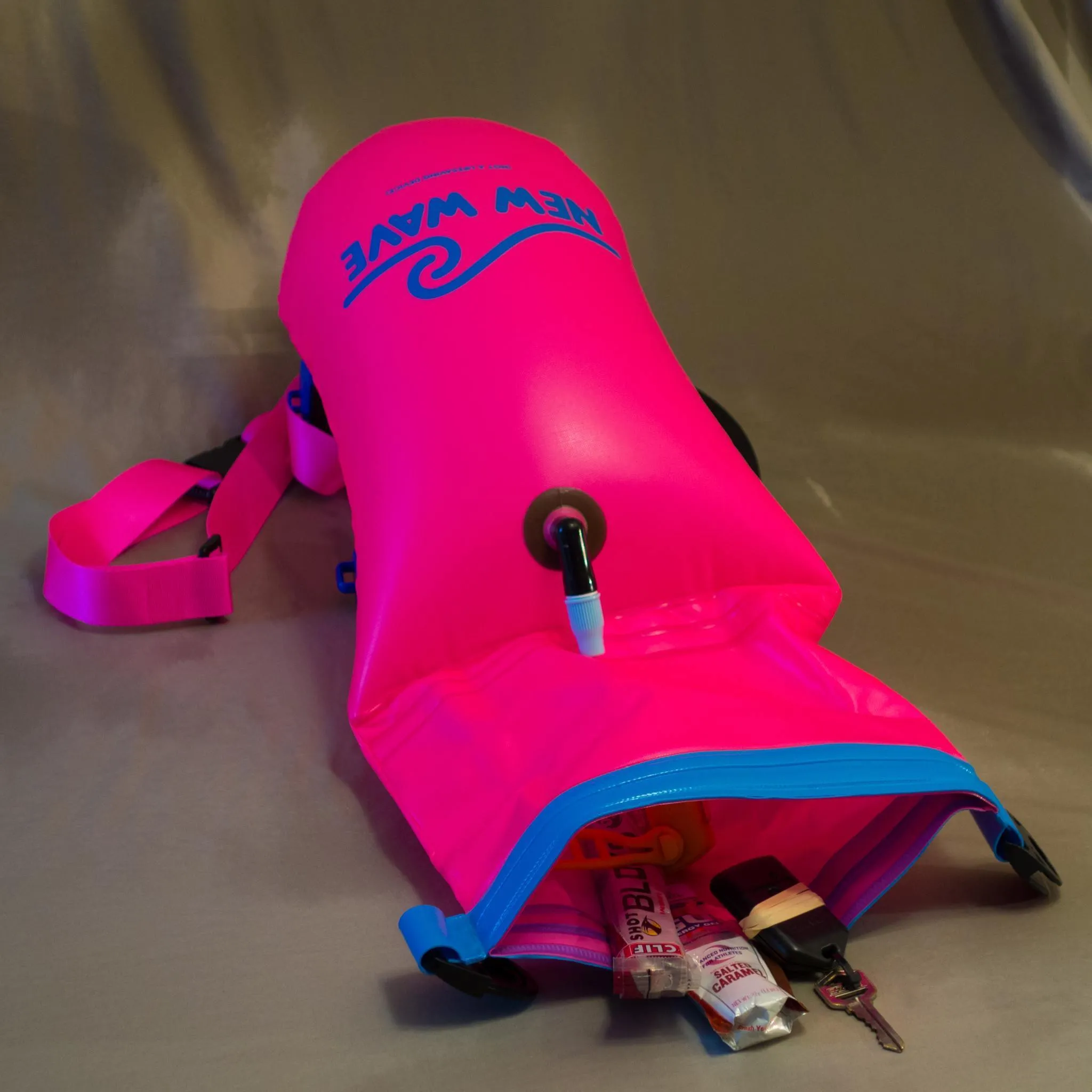 New Wave Open Water Swim Buoy - Medium (15 Liter) w/ Drybag - PVC Pink